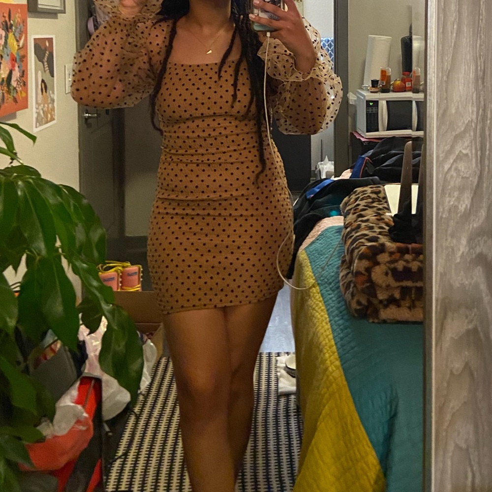 Blanc - Black Polkadot nude Dress